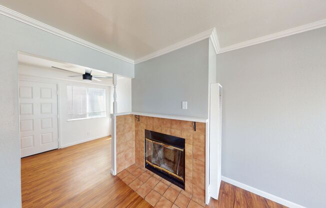 2 beds, 1 bath, 749 sqft, $2,345, Unit 623-4