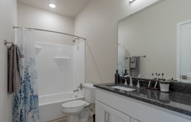 1 bed, 1 bath, 701 sqft, $1,099