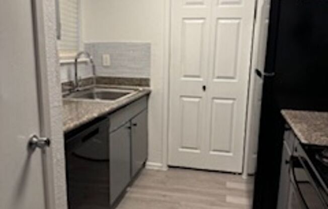 1 bed, 1 bath, 750 sqft, $925, Unit 6713