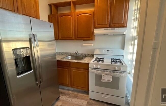 3 beds, 1 bath, $3,027, Unit 2