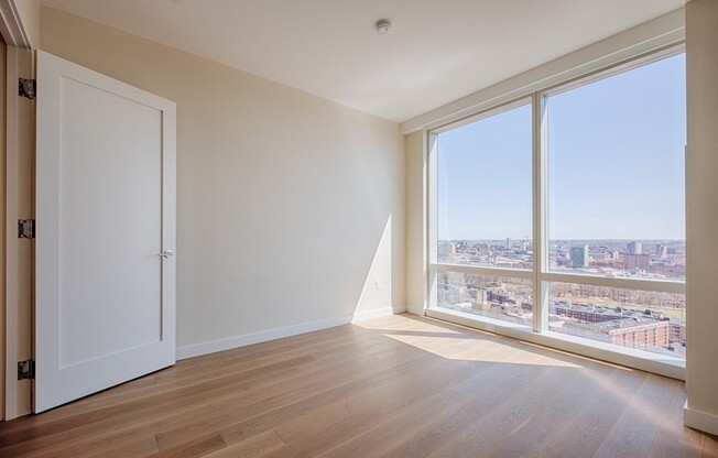 1 bed, 1 bath, 815 sqft, $4,800, Unit 25H