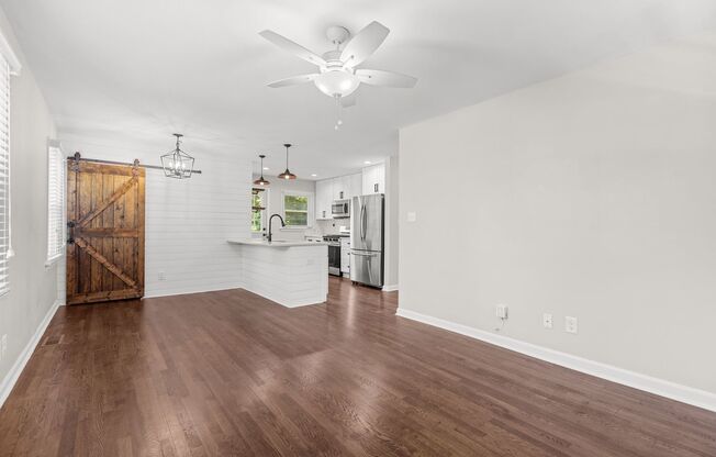 Adorable, Modern 3 Bedroom Ranch near Downtown Raleigh - Gorgeous finishes, open floorplan, updated kitchen and bath, CUTE!!!