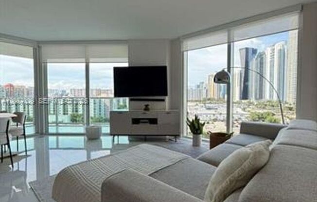 3 beds, 2 baths, $5,900, Unit # 2 1001