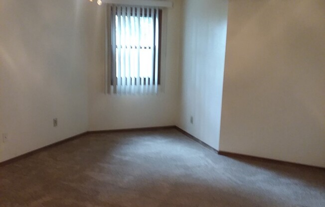 2 beds, 2 baths, 1,029 sqft, $1,289, Unit 1901-083