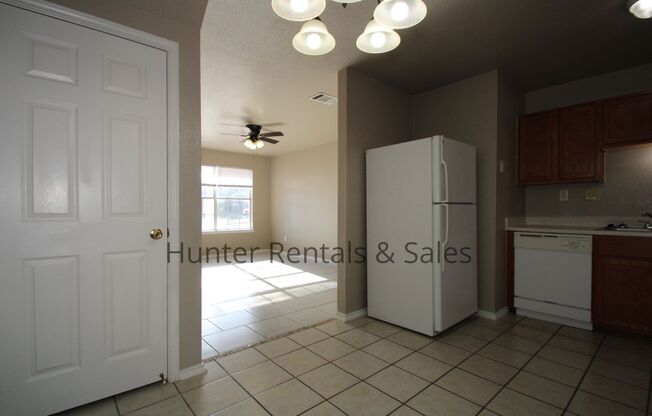 2 beds, 1.5 baths, $775