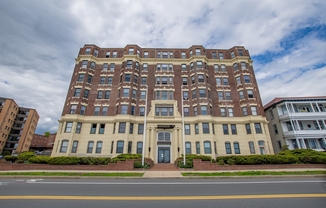 285 Lynn Shore Drive