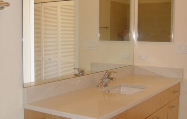 3 beds, 2 baths, 1,469 sqft, $3,400, Unit 402