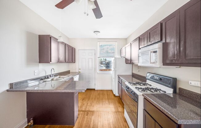 1 bed, 1 bath, 530 sqft, $1,595, Unit 4732-3A