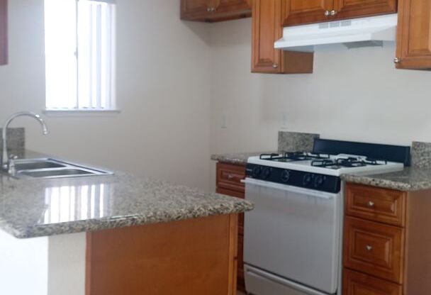 1 bed, 1 bath, 665 sqft, $2,050, Unit 223