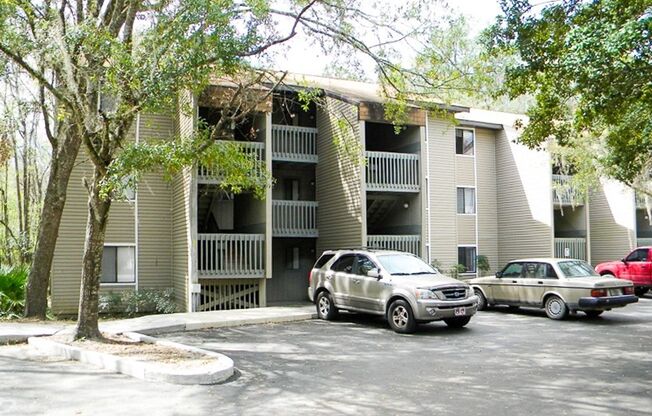 2BR/2BA Condo in Treehouse Village - AVAILABLE EARLY AUGUST 2024!