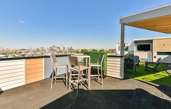 1 bed, 1 bath, $3,100, Unit Unit 205