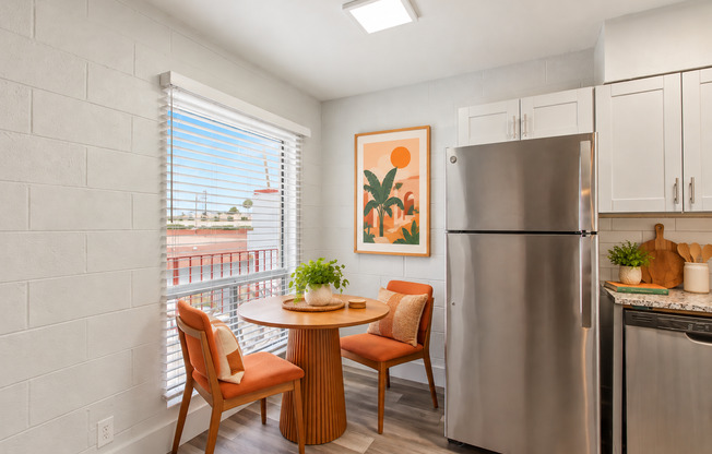 2 beds, 1 bath, 748 sqft, $1,749, Unit E67