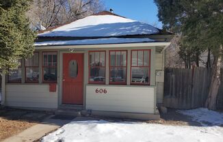 2 beds, 1 bath, $2,000