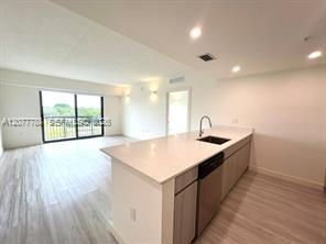 1 bed, 1 bath, 682 sqft, $2,398, Unit 401