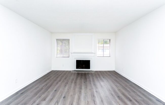 2 beds, 1 bath, 950 sqft, $1,049, Unit 118