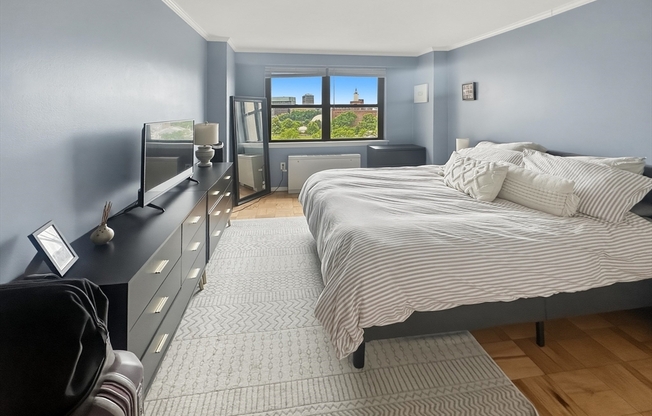 1 bed, 1 bath, 895 sqft, $3,100, Unit 8R