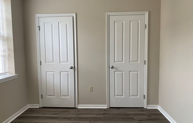 2 beds, 1 bath, $1,575, Unit T