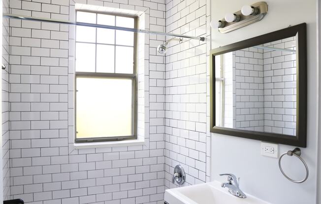 Studio Apartment 309 - Bathroom