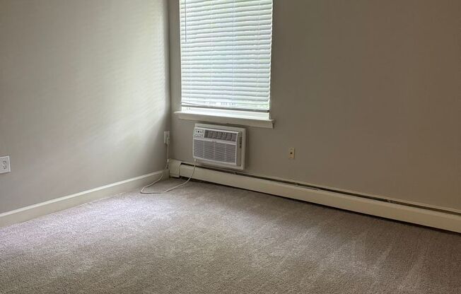 1 bed, 1 bath, 600 sqft, $1,275, Unit 270