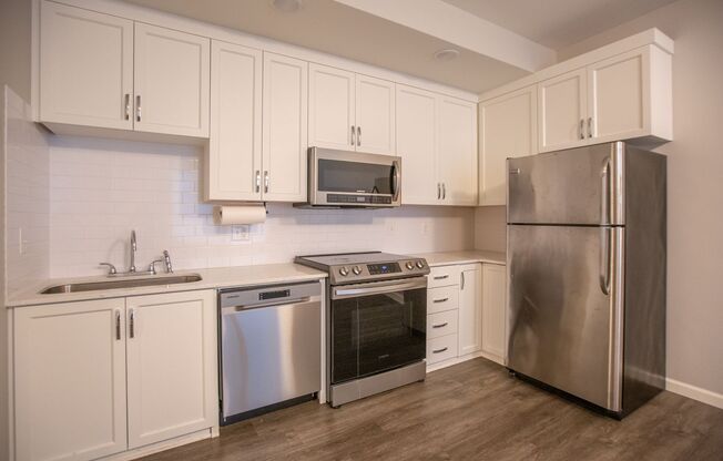 Greenwich 12 Plex