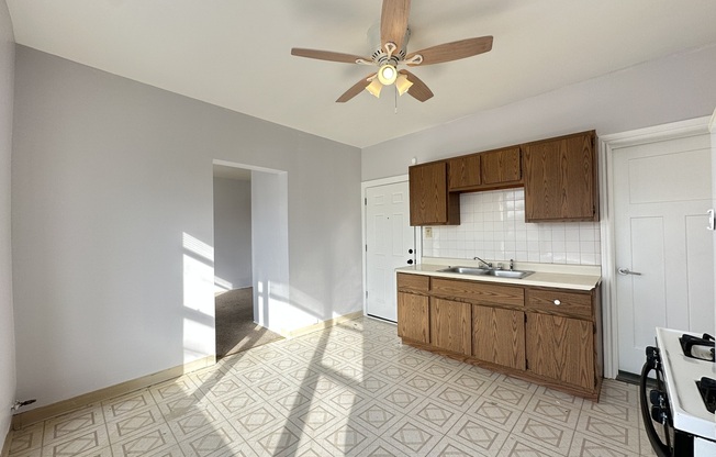 4391 ELSTON