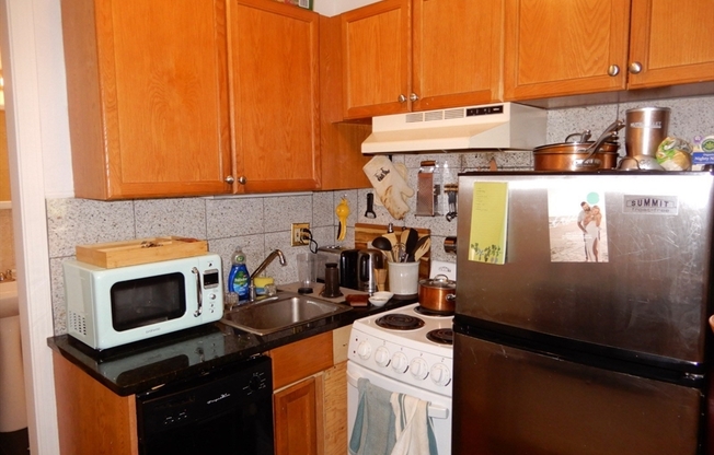 87 W CEDAR ST