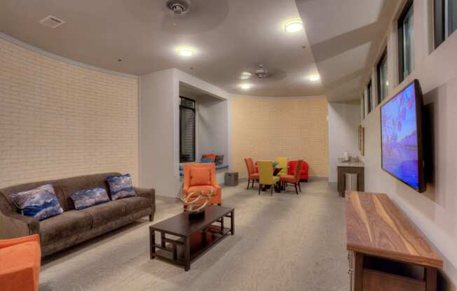 clubroom apartments in uptown dallas