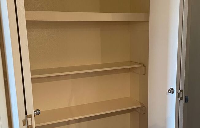 1 bed, 1 bath, 575 sqft, $944, Unit 247