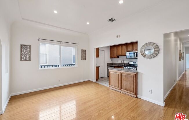 3933 Woolwine Dr