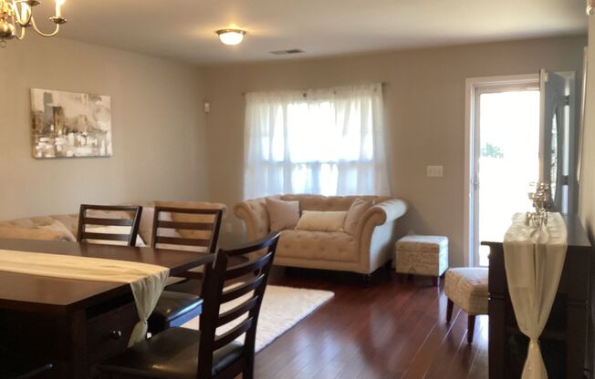 Gorgeous Four Bedroom Home in Northeast Columbia!