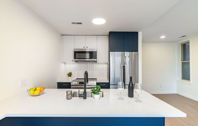 1 bed, 1 bath, 886 sqft, $2,286, Unit C-204