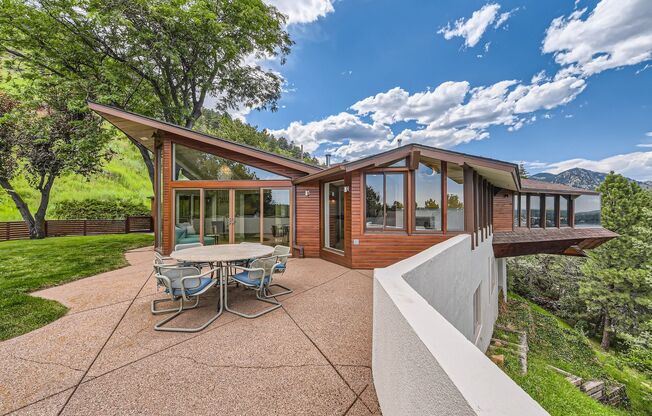 One of a Kind 3 BDR in west Boulder - Live in a Piece of Art