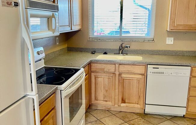 Beautiful ranch style home for rent Aurora CO 80013