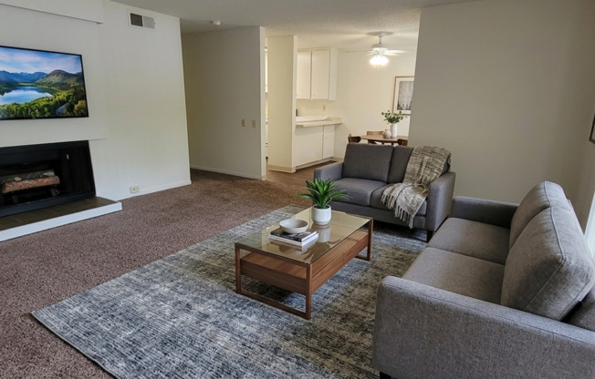 2 beds, 1 bath, 1,055 sqft, $1,950, Unit 150013