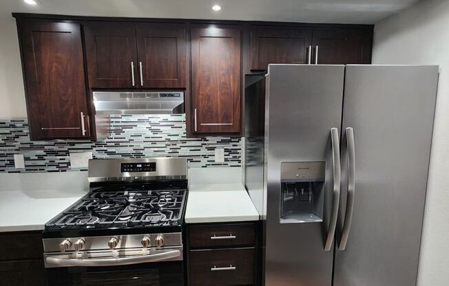 3 beds, 1.5 baths, 1,458 sqft, $3,395, Unit 239