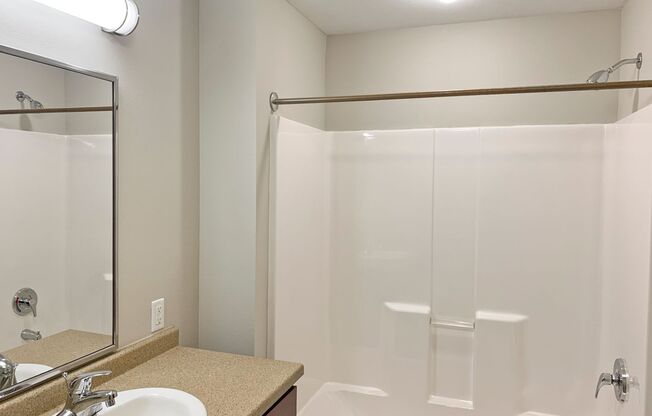 2 beds, 2 baths, 958 sqft, $1,275, Unit 419