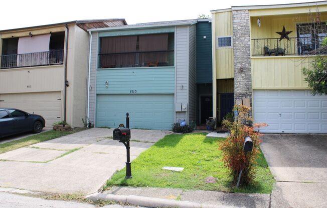 RENOVATED 2-BEDROOM TOWNHOME IN AHISD