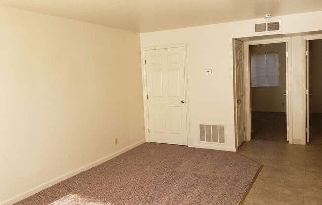 2 beds, 1 bath, 775 sqft, $1,300, Unit A1