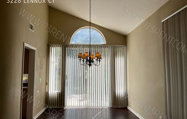 3228 LENNOX CT