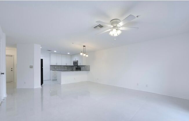 Renovated 3/2.5/1 Townhome in Martin's Crossing in Stuart!