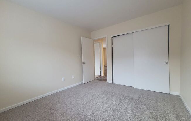 2 beds, 1 bath, $1,425, Unit 312