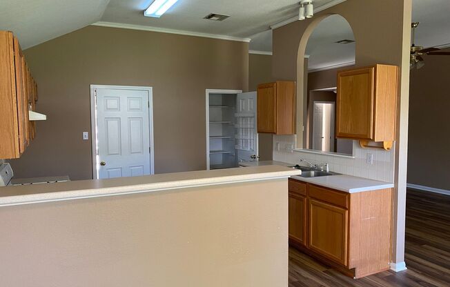 Charming 3-Bedroom Home in the Heart of Georgetown for Lease – 146 Meadowlark, Georgetown, TX 78626