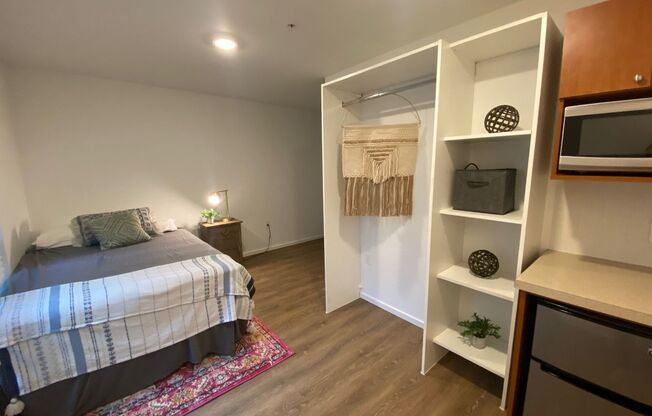 Studio, 1 bath, 180 sqft, $1,195, Unit 5209