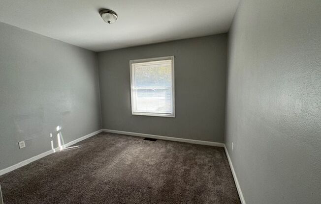 2 Bedroom 1 Bathroom Davenport