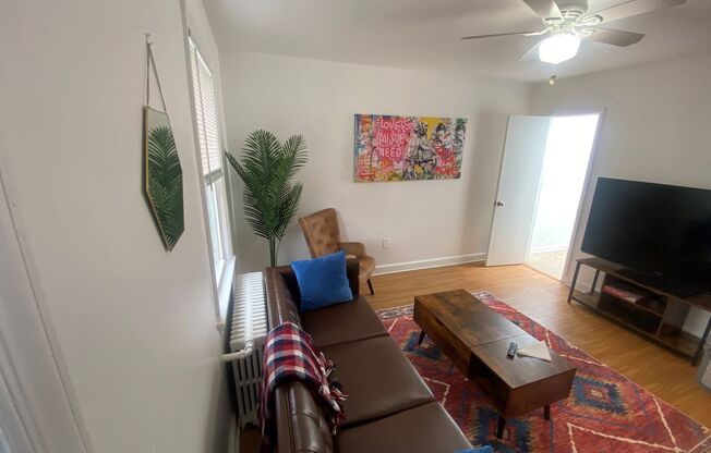 Ideal 1 Bed 1 Bath Unit with Fenced Yard In Charming Old City