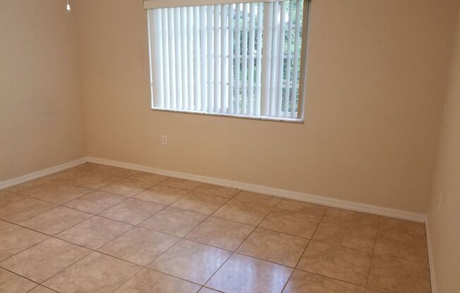 3/2 located in Central Cape Coral