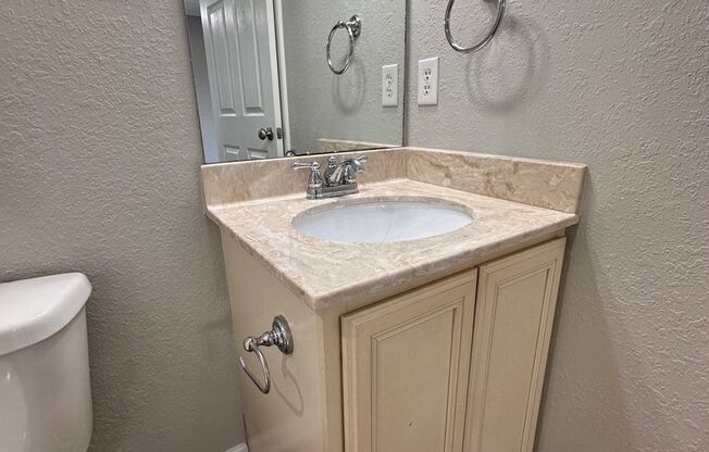 2 beds, 2.5 baths, 1,165 sqft, $1,705, Unit #  907