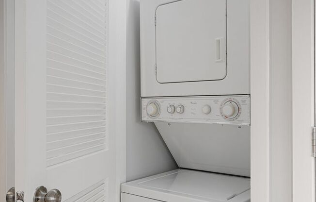 1 bed, 1 bath, 307 sqft, $1,750, Unit 216