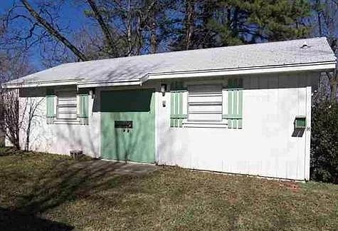 4409 N OLIVE