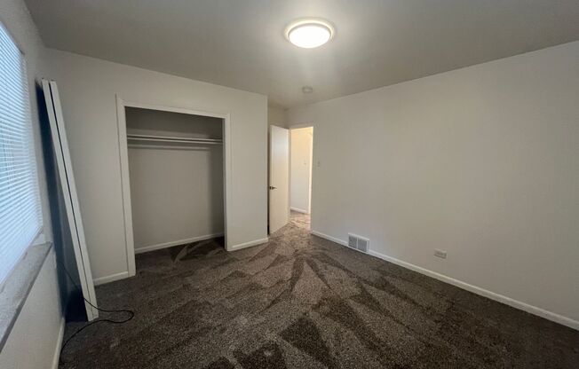 4442 4444 ELIZABETH ST